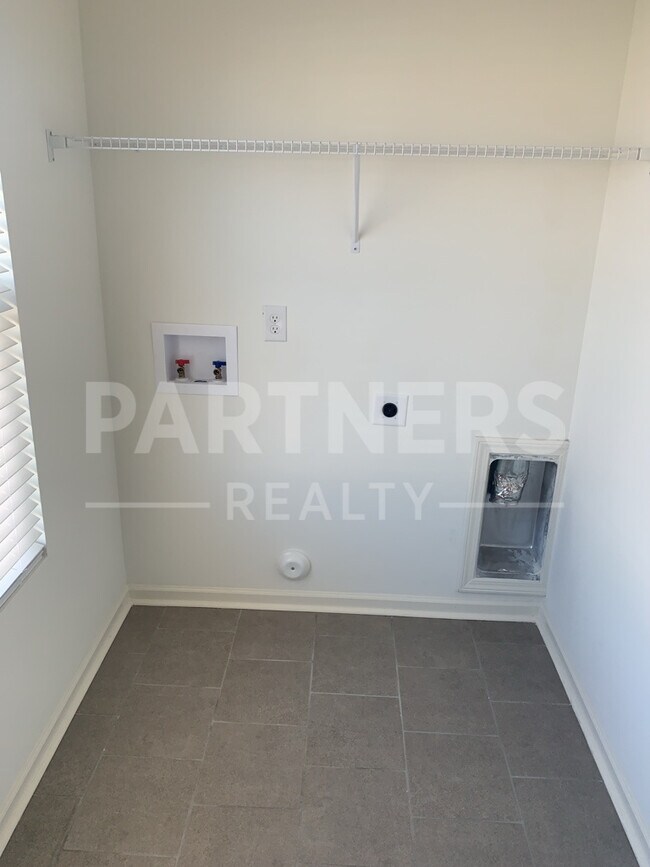 Building Photo - 4030 Fields Run