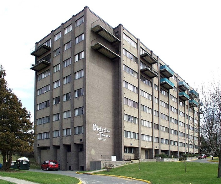 Primary Photo - Victoria Towers