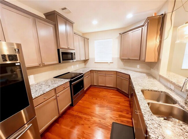 Building Photo - 602 Lofty Ln