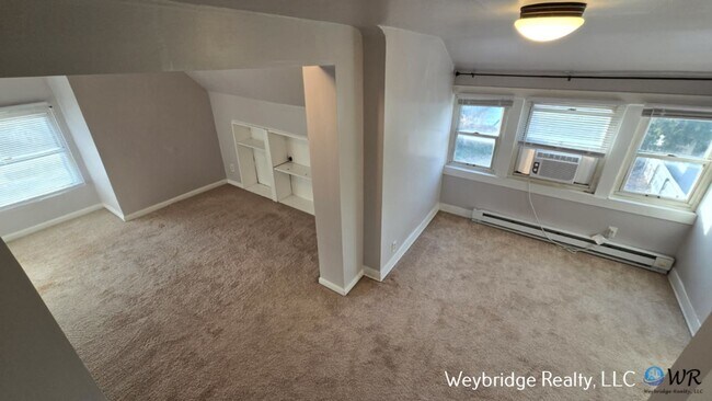 Building Photo - 3923 Spencer Ave