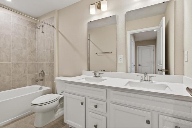 Building Photo - 20 Sabal Bnd