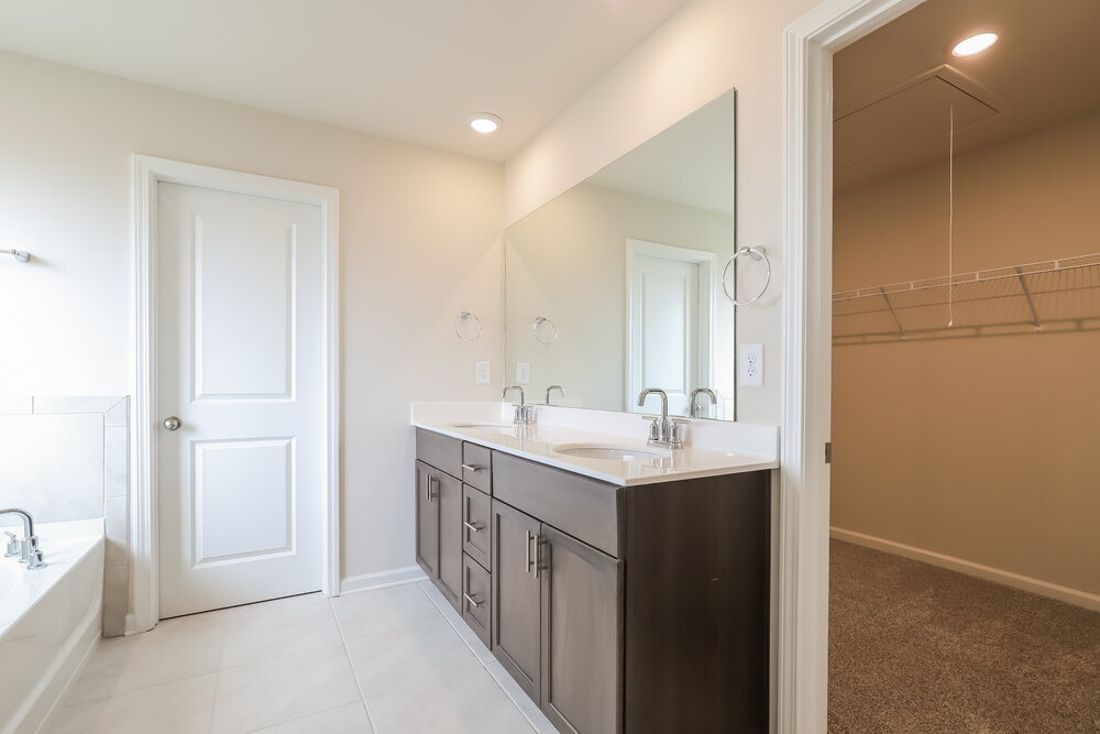 Building Photo - 5910 Green Ash Ct