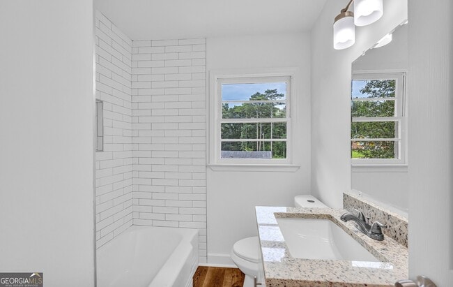 Building Photo - 5506 Alder Dr