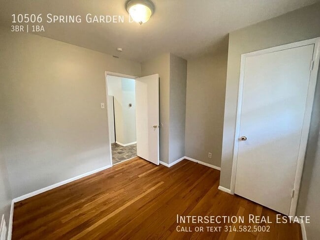 Building Photo - 10506 Spring Garden Dr