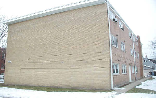 Primary Photo - 3601 S Damen Ave
