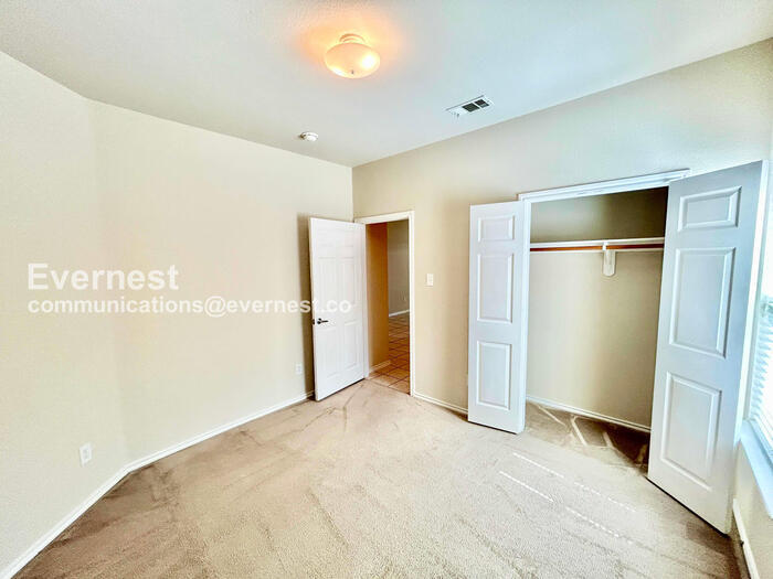 Building Photo - 10009 Bull Run