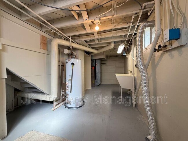 Building Photo - 2716 Central Ave