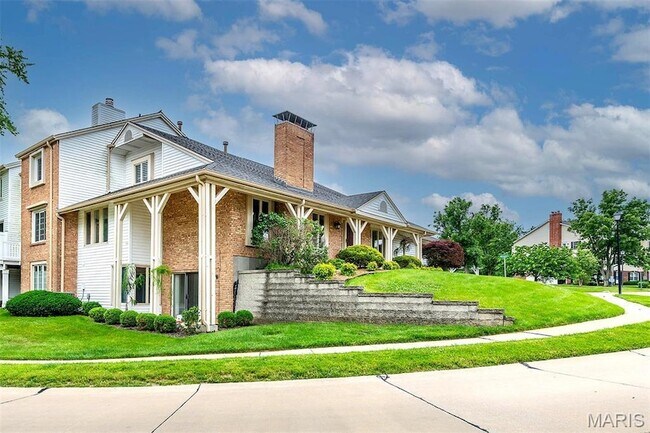Building Photo - 14991 Broadmont Dr