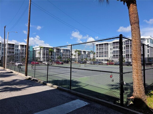 Building Photo - 4901 38th Way S