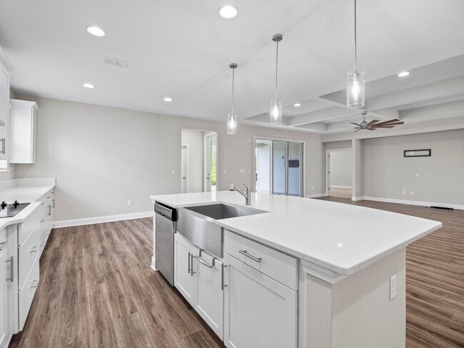 Building Photo - 4 bedroom, 3 bath home in Grand Landings G...