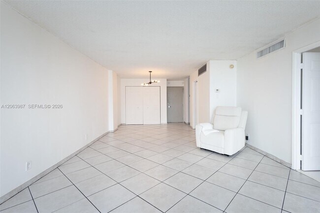 Building Photo - 6770 Indian Creek Dr