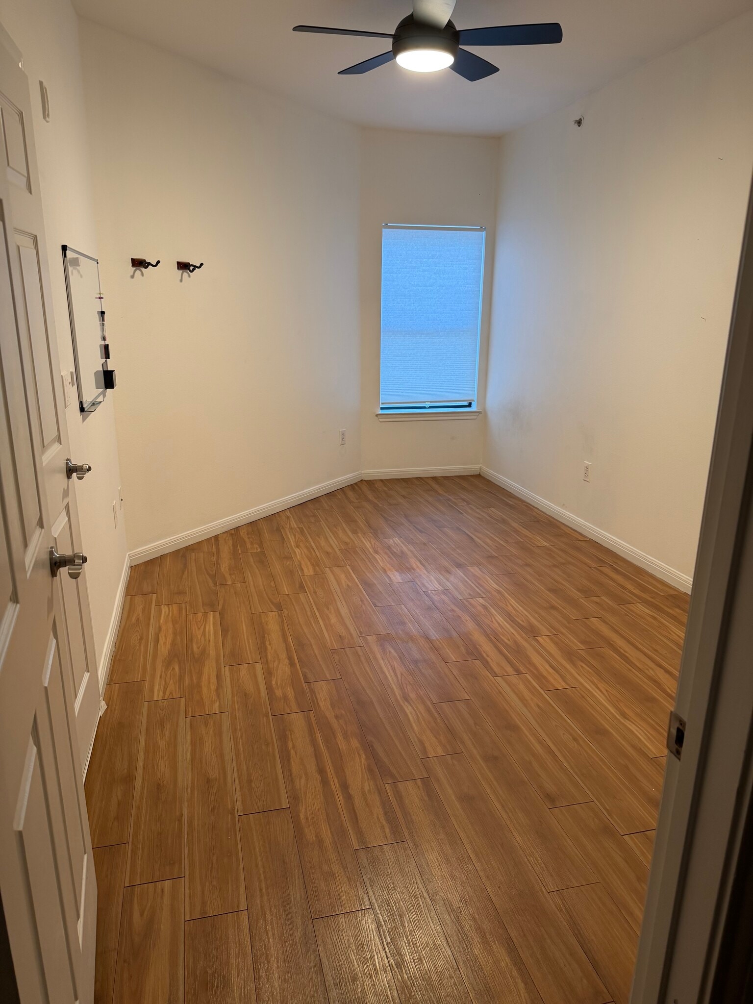 Building Photo - 2502 Leon St