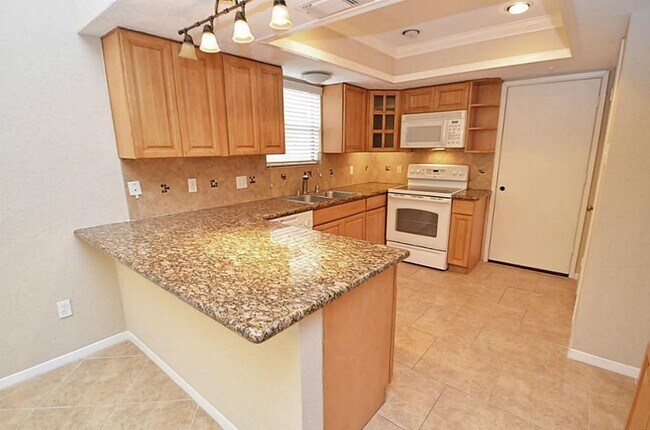 Building Photo - 3130 Frontier Dr