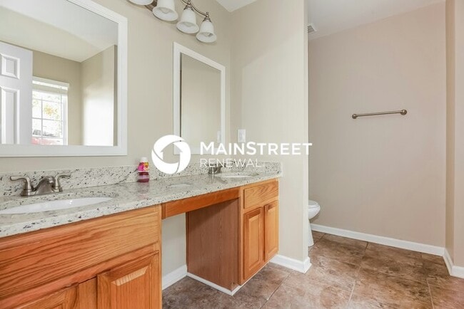 Building Photo - 4 Bedroom Pet-Friendly Home in Charlotte, ...