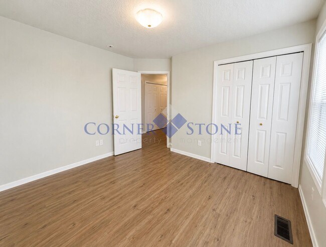 Building Photo - 907 Aspen Grove St
