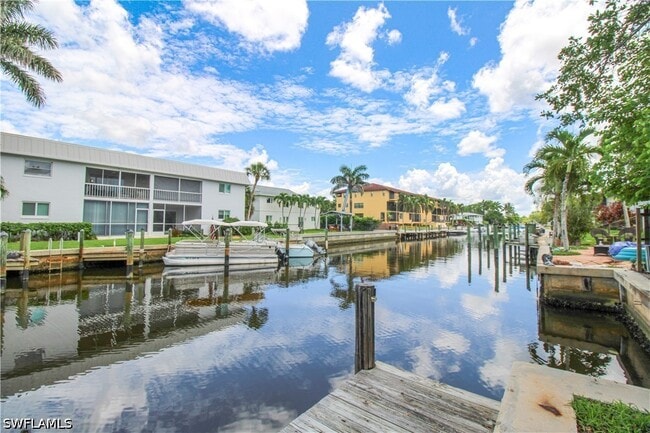 Building Photo - 1331 Chesapeake Ave