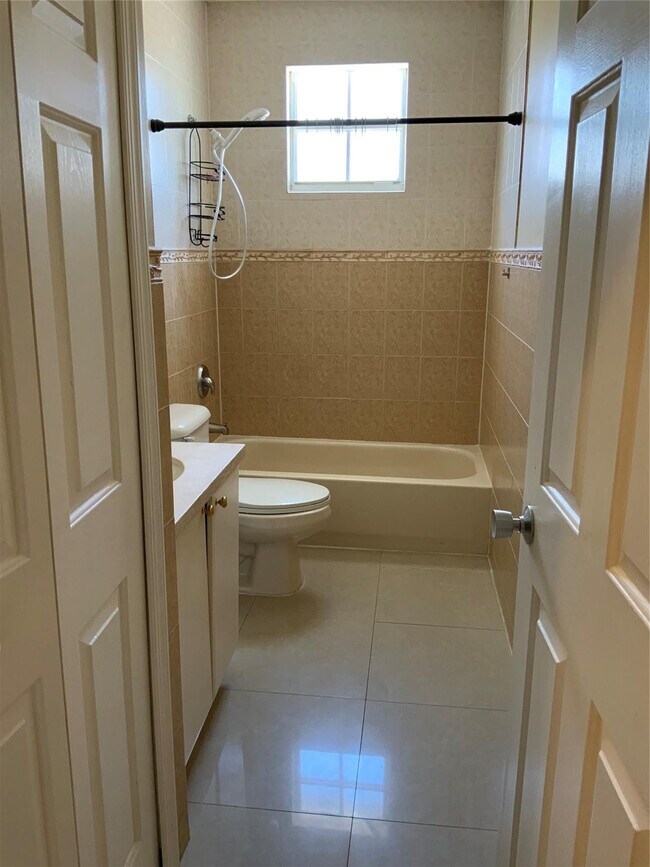 Building Photo - 15603 SW 41st St