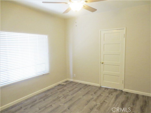 Building Photo - 112 W Adele St