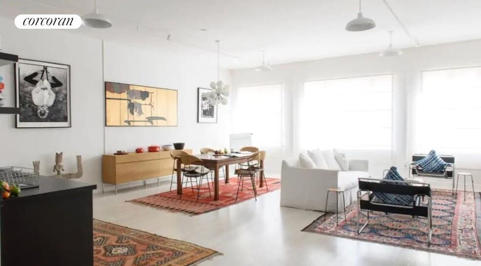 Primary Photo - 460 W Broadway