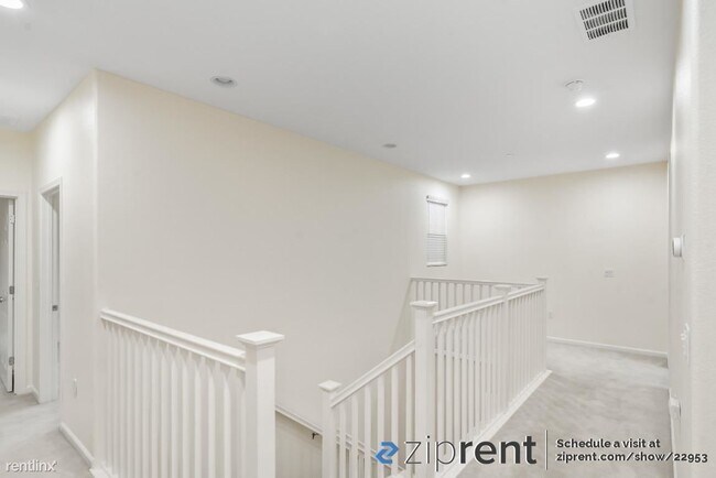 Building Photo - 5 br, 3 bath House - 334 Pacifica Drive, B...