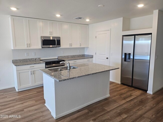 Building Photo - 1225 N 13th St