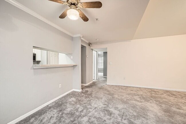 Building Photo - 501 W 26th St