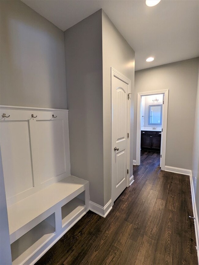 Building Photo - 46 Yellow Pne Ln