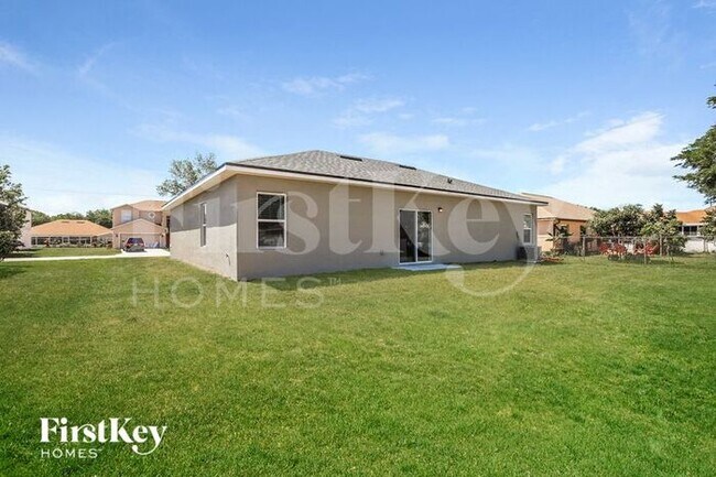 Building Photo - 568 Hummingbird Ct