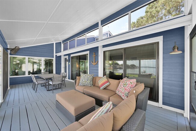 Building Photo - 39 Lakeview Village