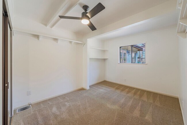 Building Photo - 620 S Gertruda Ave