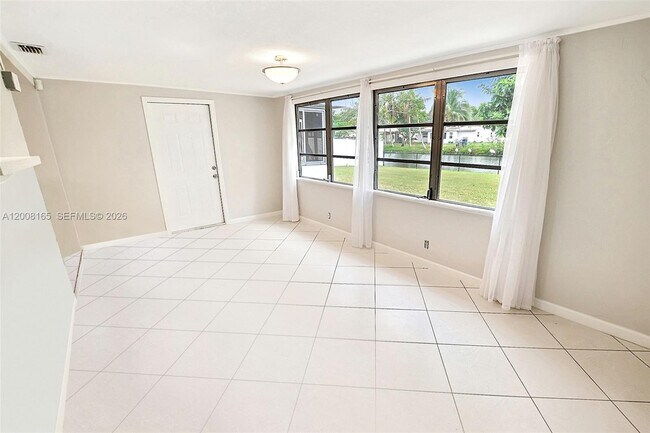 Building Photo - 5051 SW 93rd Ave