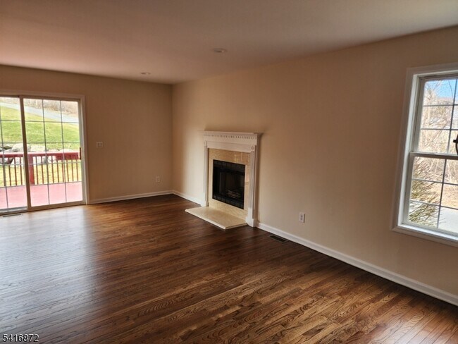 Building Photo - 27 Cypress Ln