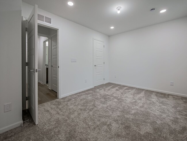 Building Photo - AVAILABLE NOW! Brand New Construction in P...