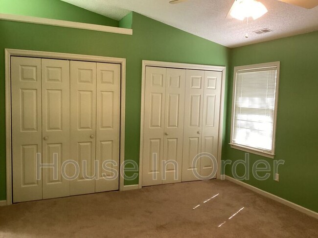 Building Photo - 108 Hyacinth Ln