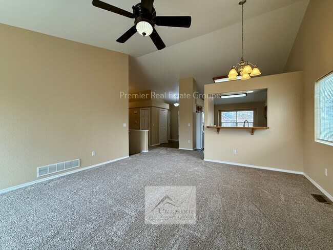 Building Photo - 6769 Ventana Ln