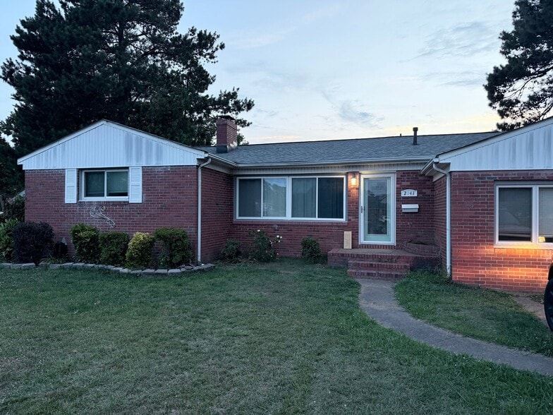 Building Photo - 2141 Ester Ct