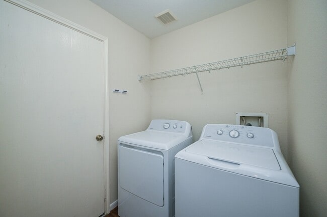 Building Photo - 9403 Coatsworth Dr