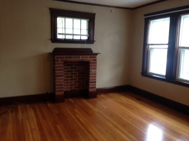 Building Photo - 280 Willow St