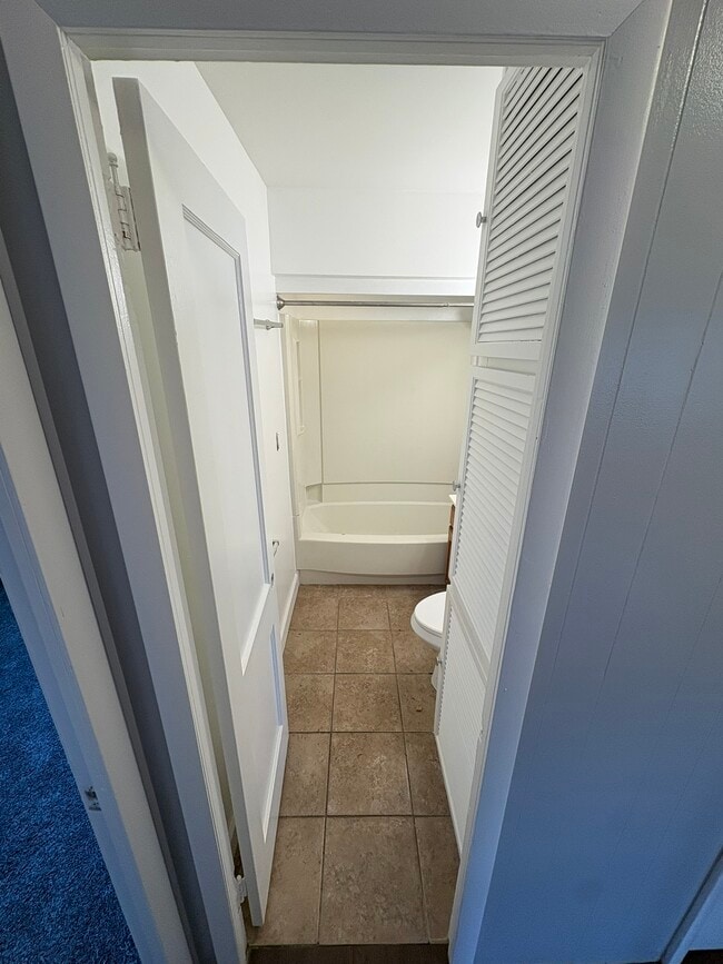 Building Photo - 313 E North St