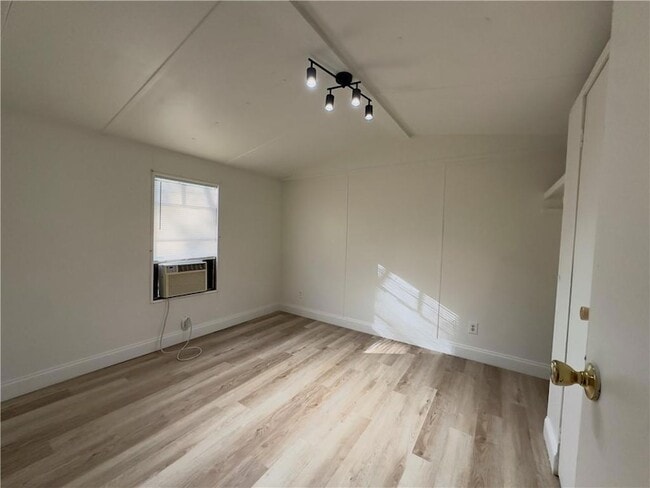 Building Photo - 39459 Cooper Ln