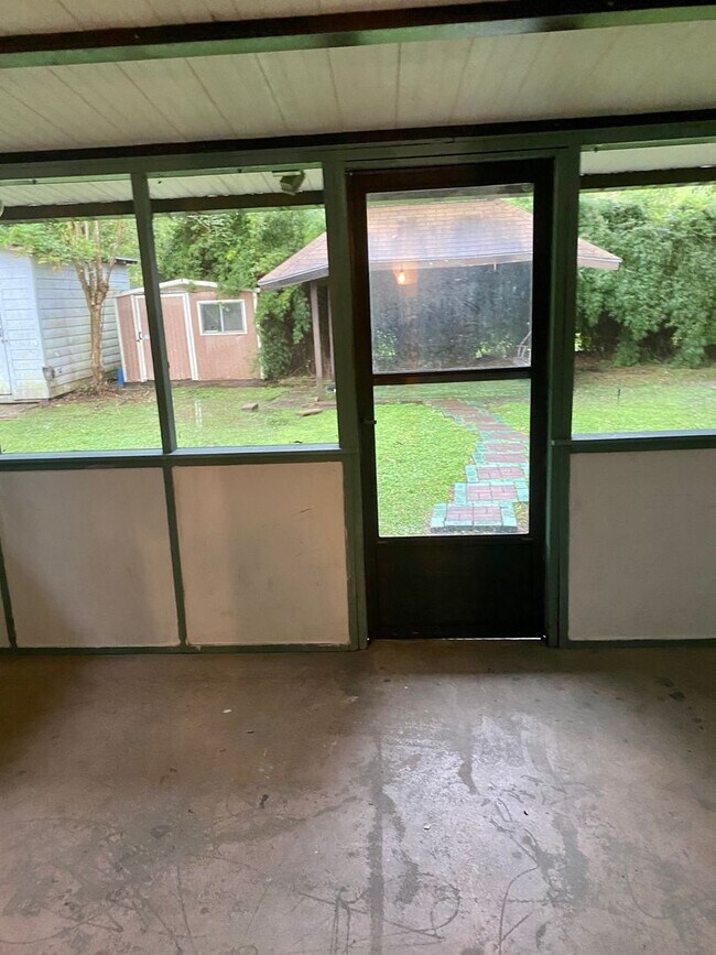 Building Photo - Must see this Beautiful 3/2 home in Village St. George Available NOW