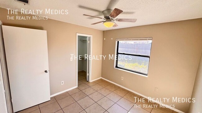 Building Photo - 5520 Charleston St