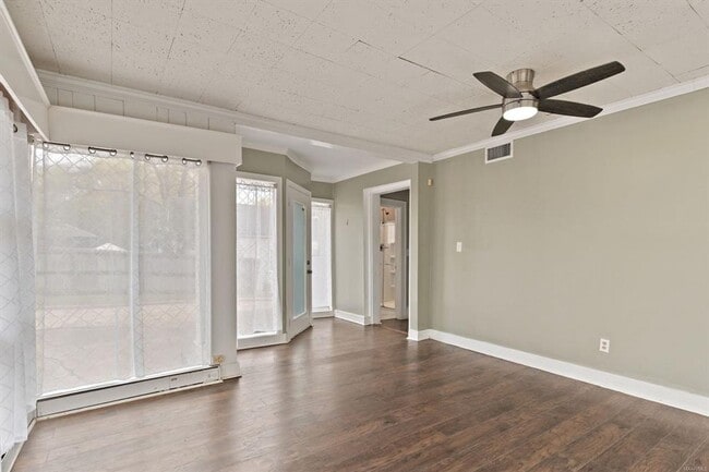 Building Photo - Home for rent in Cloverdale