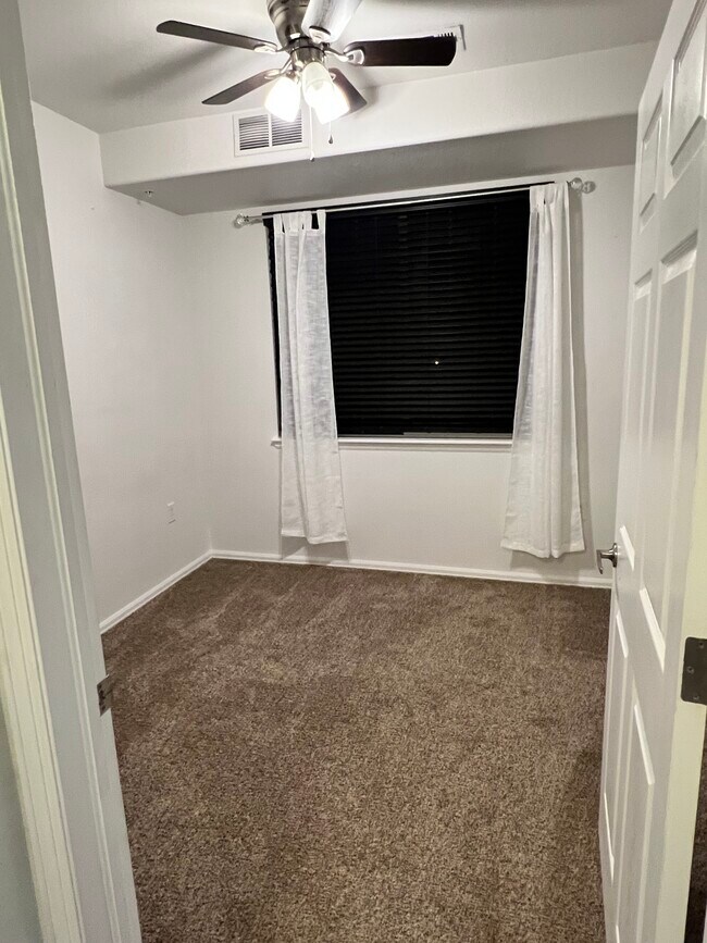 Building Photo - 2672 S Cathay Way