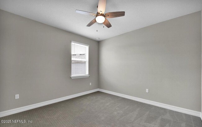 Building Photo - 483 La Mancha Dr