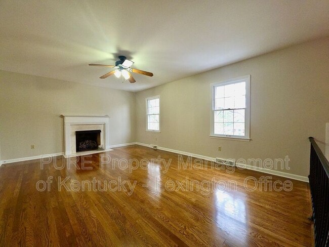 Building Photo - 3462 Lansdowne Dr