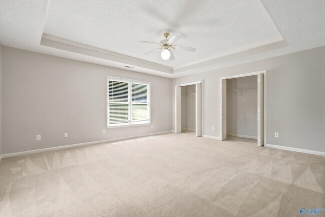 Building Photo - 135 Castleton Dr