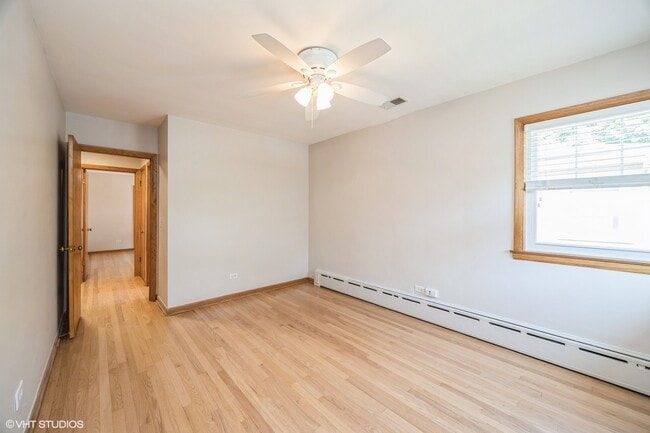 Building Photo - 96 Forest Ave