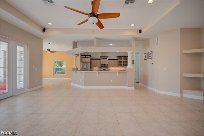 Building Photo - 638 Parkdale Blvd