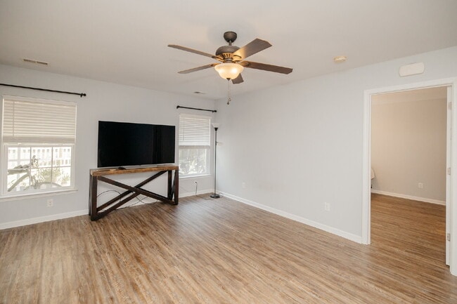 Building Photo - Charming 3-Bedroom Goose Creek Home with Attached Garage